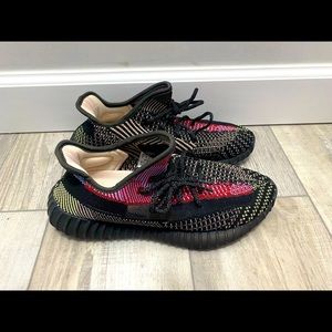 I am selling yeezys 350 v2 yecheil shoes mens 8.